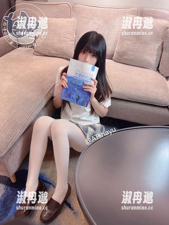 AT鲨这一组邻家姐姐合集，让我觉得自己也好像在做美梦。