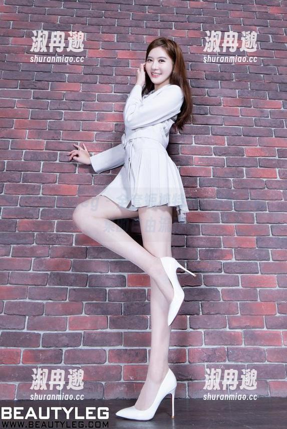 Beautyleg - 全套短裤特辑，Abby图集的自由流动