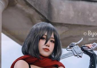 Byoru的超现实写真：卡芙卡，你究竟想通过这些照片传达啥？
