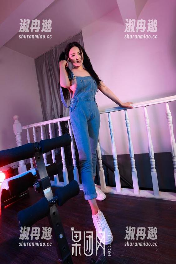 GIRLT果团网 - 在王语纯的高清写真中，死库水涟漪荡漾