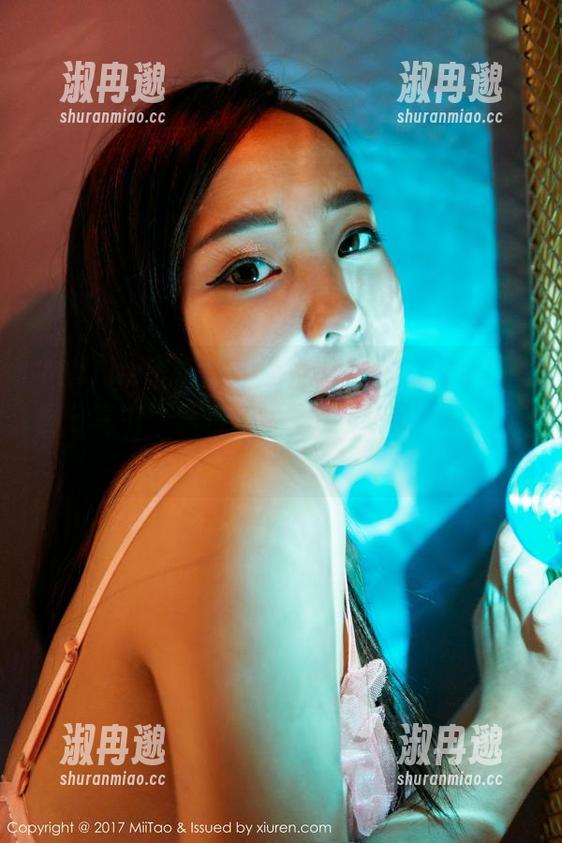 MiiTao蜜桃社 - 梦乃Mandy，制服原图分享中，你的背影就是一个谜，难解又情肆。