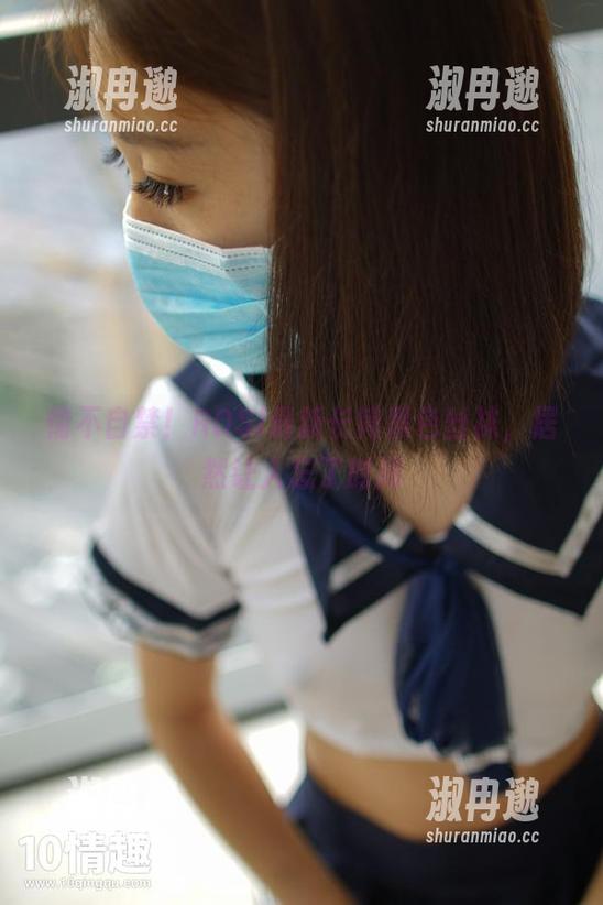 情不自禁！ROSI最新长筒黑色丝袜，居然让人忘了时间