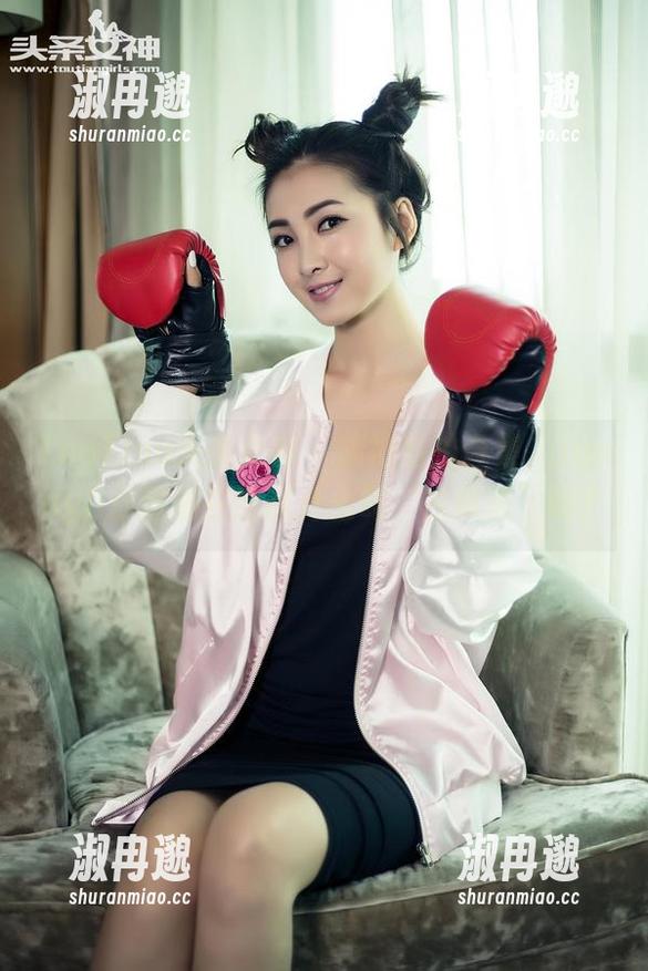 TouTiao头条女神 - 旗袍私拍合集,JennyR你这是在诠释什么叫‘古典美’吗? TouTiao头条女神 - 旗袍私拍合集,JennyR你这是在诠释什么叫‘古典美’吗?