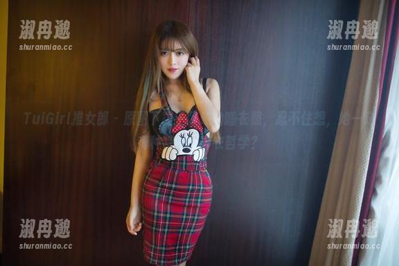 TuiGirl推女郎 - 原图下载王馨瑶的睡衣照，忍不住想，她一定有种特别的穿衣哲学？