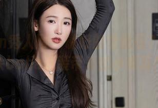 Xiuren秀人网 – 说好的壁纸呢？高清加朵babe泳装带来的小惊喜！