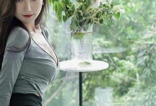 Xiuren秀人网 – 图片我有，周慕汐baby的裤里丝如何？免费的，总得留个尾巴啊。