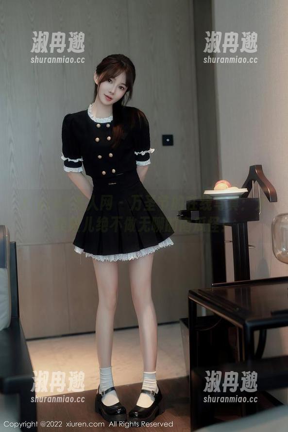 Xiuren秀人网 - 万圣节的在线写真：大美妞儿绝不做无聊的南瓜怪！