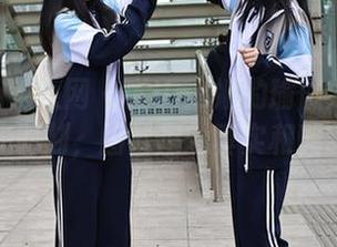 Xiuren秀人网 – 尤Una娜的瑜伽之路：无圣光时刻，图片里的真实和酸甜。