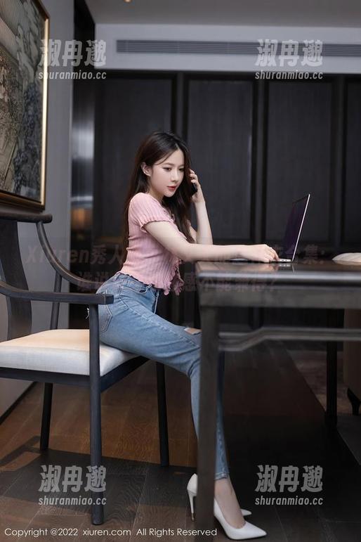 Xiuren秀人网 - 林文文的连体衣合集：谁说舒适和性感不能兼得？
