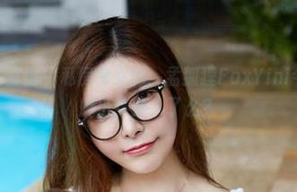 YouWu尤物馆 – 私房兔女郎：孟狐狸FoxYini今天又在挑衅小养蜂人了么？