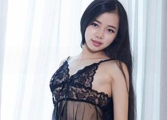 YouWu尤物馆 – 水手服图包，赵思儿在海边的另类布局。