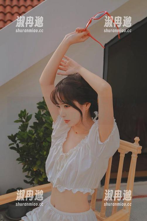 fushii_海堂的饮水……分享一下吧，人物的姿态好像在诉说些什么？