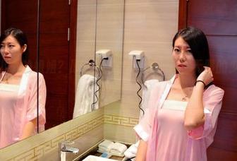 pans – 小小的姐姐？原图居然让我想到那种无邪的少女感，哈哈！