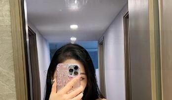 微密圈 – 一秒被不爱笑的赛琳的黑丝连体俘获，全集原图戳中你的灵魂！