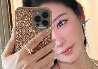 微密圈 – 连体豹纹，不爱笑的赛琳你太前卫了，无圣光的效果是……求带路！图包请密封。