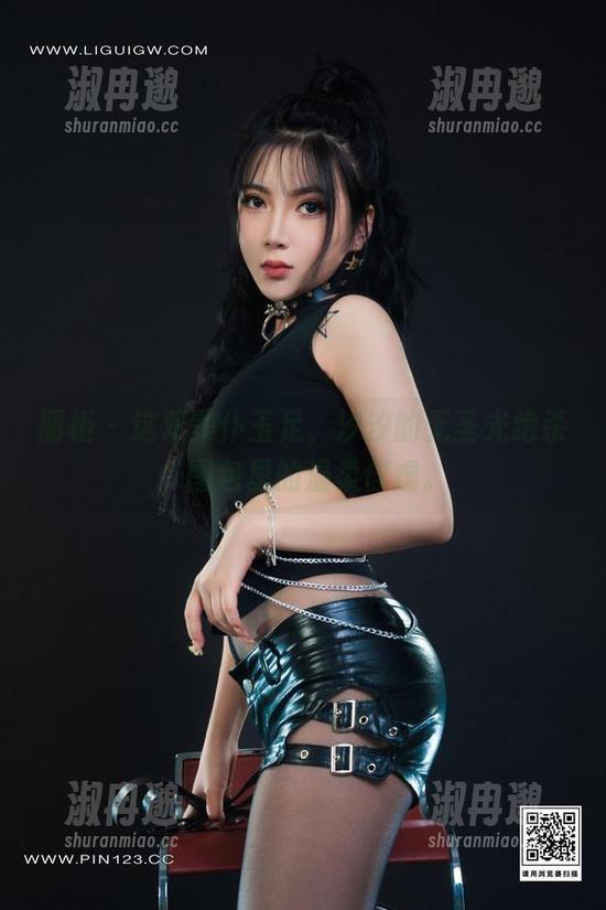 丽柜 - 这双美仆玉足，汐汐的无圣光绝杀：图包里的温柔俘虏。