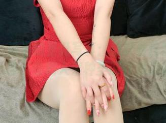 丽柜 – 潼潼的圣诞写真：我盯着这图包一天，该不会陷入某种圣诞狂想症吧？