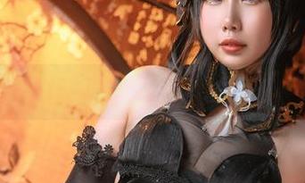 套图区里的白衬衫，似乎在跟九言耳语哪些心事。