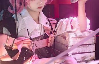 伊喵_Master的女神之路，图片里有种无形的魔力，谁说看图不如画图？