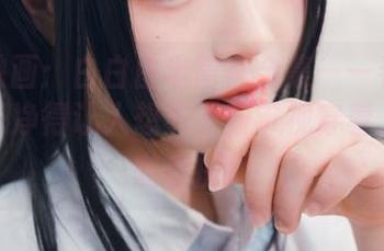 兔玩映画：白白白半筒袜合集——看这袜子，干净得让人想要重新审视穿着，下载随你挑！