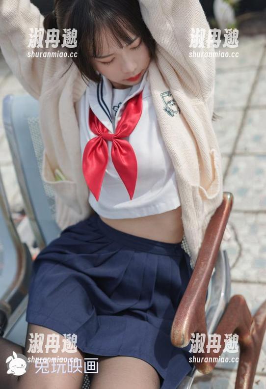 这黑丝与河边的组合,让我开始想象各种场景,兔玩映画好会玩。 这黑丝与河边的组合,让我开始想象各种场景,兔玩映画好会玩。