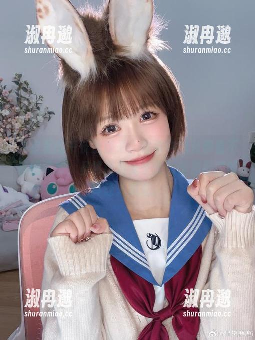 教室里的千反田鹿子,图集中怎么都看不够的姿态,虽然说是无圣光,但那份洒脱真让人难忘。 教室里的千反田鹿子,图集中怎么都看不够的姿态,虽然说是无圣光,但那份洒脱真让人难忘。