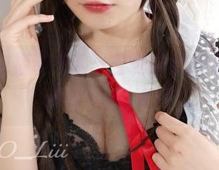 全套图包福利来啦：吉他妹妹开唱，发条少女yoki在旁