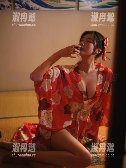 网盘上的棉袜,配上大梨子不是御姐的日常,肯定会让我嘴角上扬。 网盘上的棉袜,配上大梨子不是御姐的日常,肯定会让我嘴角上扬。