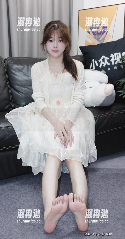 小众视觉 - 甜心资源来了！来自兰兰的写真，不试试吗？