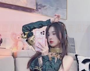 小小奶瓶儿的高清豹纹，从未见过这么俏皮的图库！