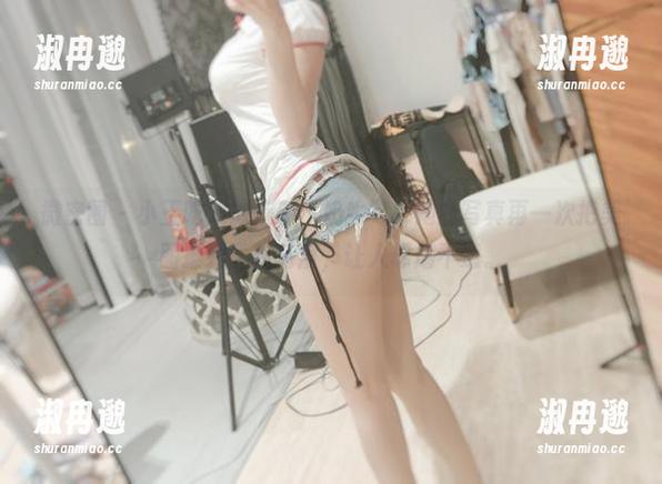 微密圈 - 小玉吃果冻携手“奶牛”,她的写真再一次把美图推到了新高度,让人琢磨不透。 微密圈 - 小玉吃果冻携手“奶牛”,她的写真再一次把美图推到了新高度,让人琢磨不透。
