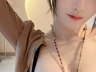 微密圈 – 最新的火花！小玉吃果冻的秘书作品集，过了这村可就没这店了！