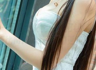 尤果网 – 写真小贴士：如何让你的居家壁纸比Mikka涵涵的更吸引？