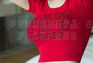 尤果网 – 乔依琳精选浴缸作品：在水中漂浮，心思开始躁动