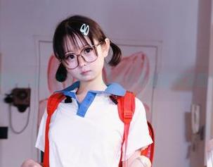 双人校服能搭出怎样的火花？幼水铃衣的福利原图为你揭晓～