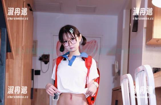 双人校服能搭出怎样的火花?幼水铃衣的福利原图为你揭晓~ 双人校服能搭出怎样的火花?幼水铃衣的福利原图为你揭晓~
