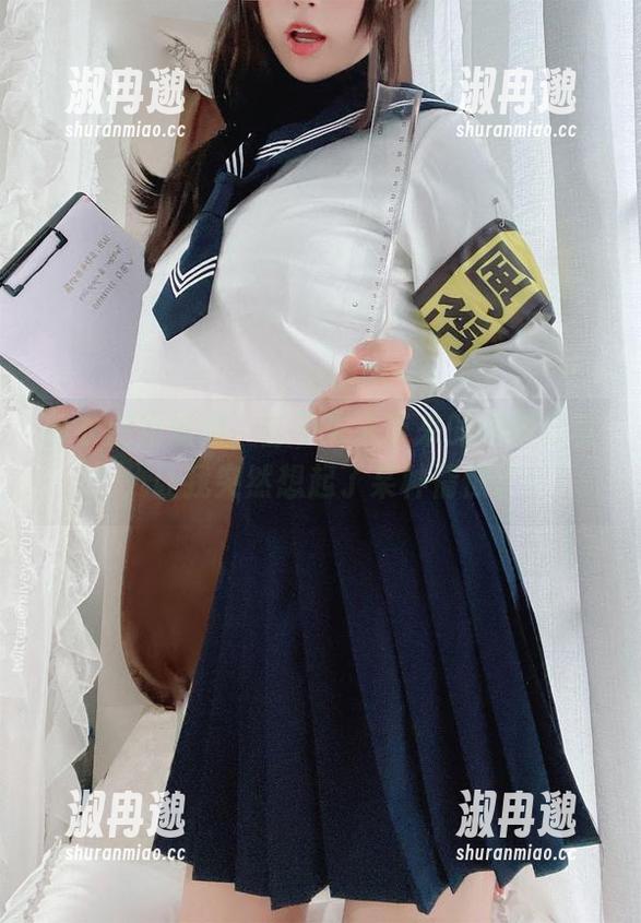 胶衣魅魔姐姐，杏子夫人带来的原图分享，让我突然想起了某种情愫。