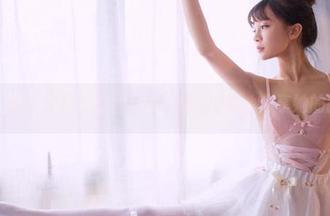 果团网 – 哪有美腿？来看看甜Abby的腿，分享她的腿法则。