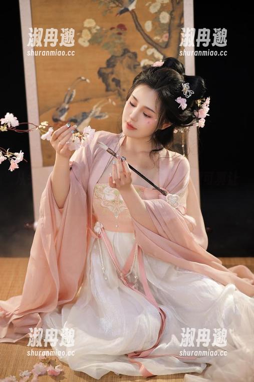 从头到尾的JK,桃暖酱的私拍资源可真让人心颤。 从头到尾的JK,桃暖酱的私拍资源可真让人心颤。