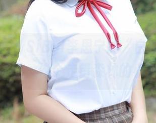 模范学院 – SiByl李思宁的“白衣天使”原图，像个走错森林的小鹿