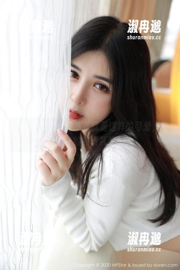模范学院 - 小果冻儿就是这样的可爱，毫无防备的高清礼服照。