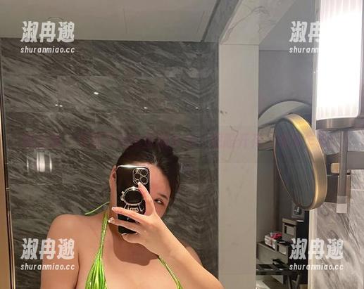 微密圈 - 美图下的水蜜桃米米：屁股开花，春光乍泄！