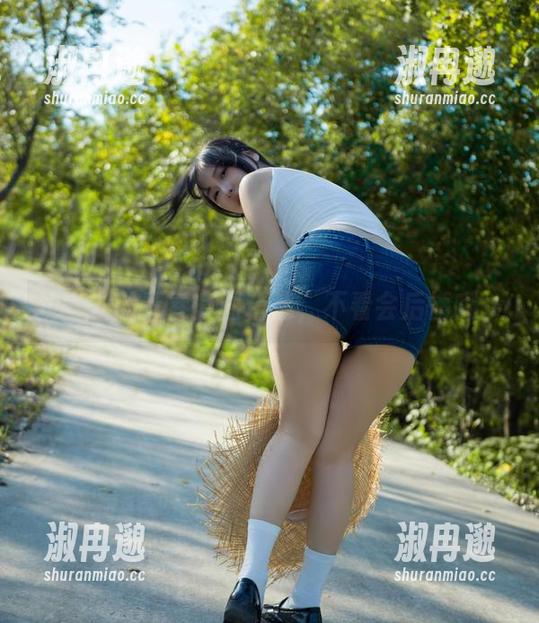 浅安安的青春套图精选，不看会后悔哦！