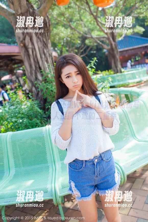 爱蜜社 - 学姐？还是Winki丝姬？私房写真里让人捉摸不透的二重奏