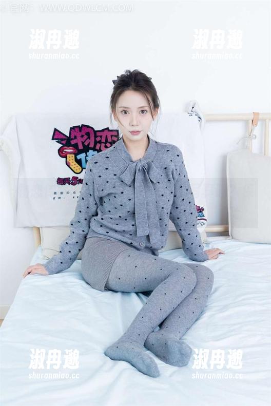 物恋传媒 - 你见过佳琪的美足写真吗？保准让你嘴角上扬。
