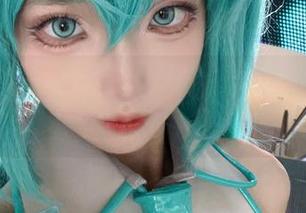 狐玖玖的新角色，短裤壁纸什么的，谁不想试试。