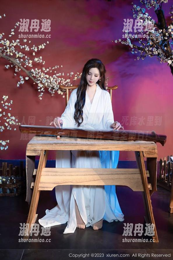 秀人网 - 就问夏诗雯Sally，死库水里到底藏了多少趣事，图片一看全明白！