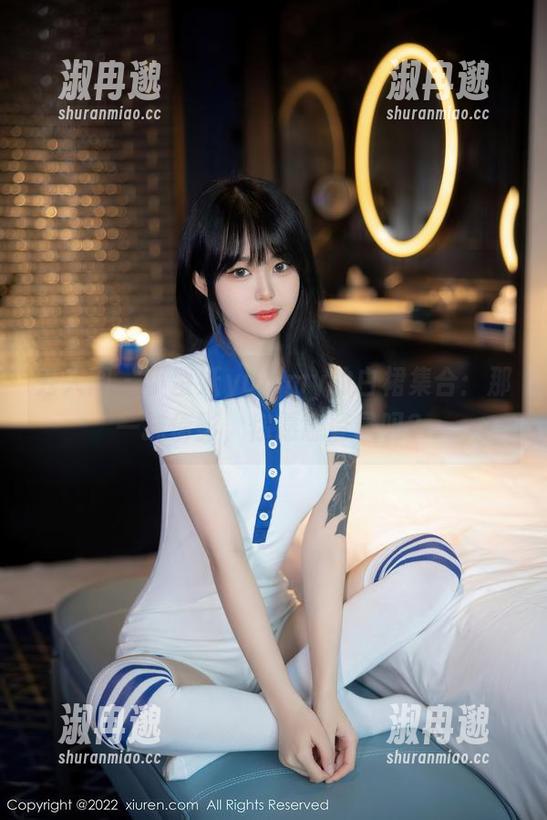 秀人网 - 小蛮妖yummy的白裙集合：那一抹倩影，你愿意登录吗？