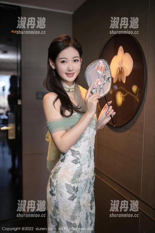 秀人网 - 月酱儿再度出击——可爱作品的分享，放心，会有意想不到的逗趣！