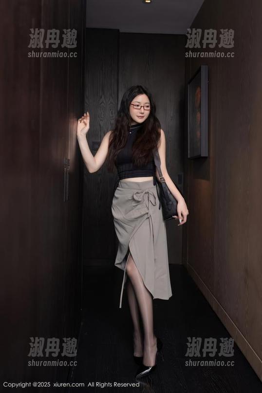 秀人网 - 能带走的清纯：柒喜小baby的原图，下载看各位如何看待！
